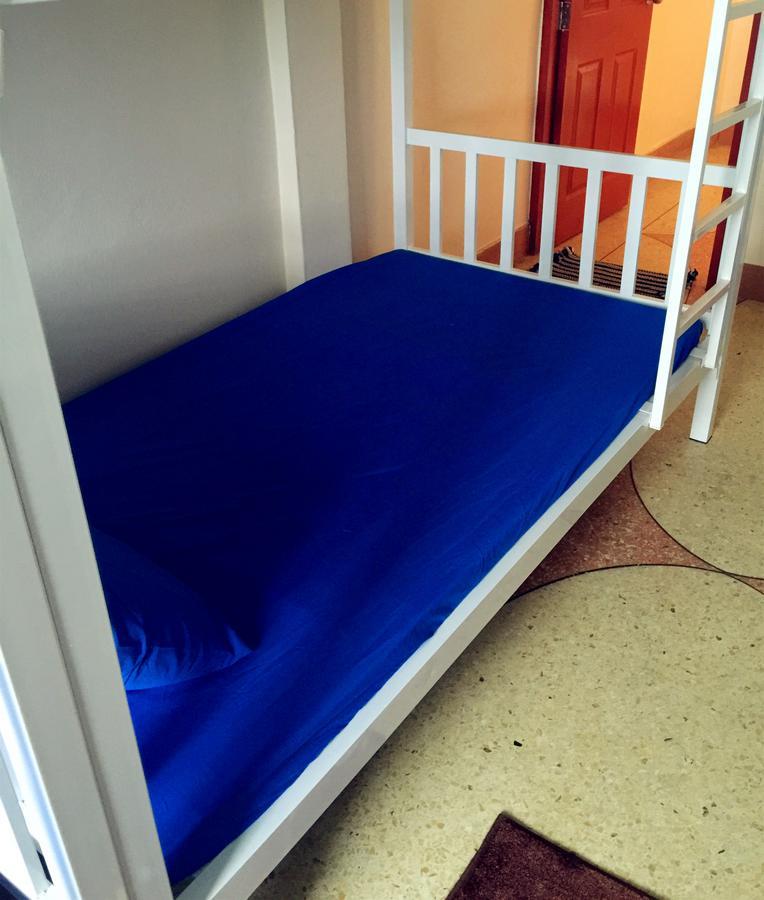 Small Elephant Hostel バンコク都 エクステリア 写真