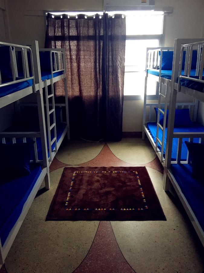 Small Elephant Hostel バンコク都 エクステリア 写真