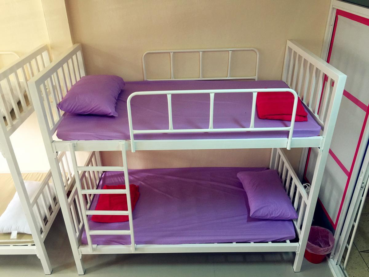 Small Elephant Hostel バンコク都 エクステリア 写真